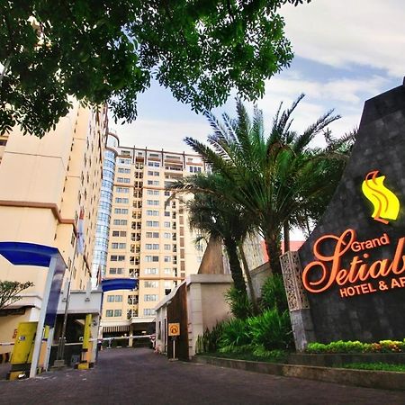 Youre At - Grand Setiabudhi Apartment Бандунг Экстерьер фото